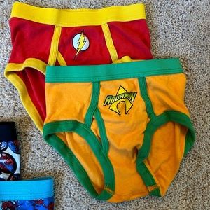 9 pairs of boys briefs lot 6T